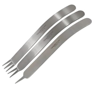 Capsule Retractor