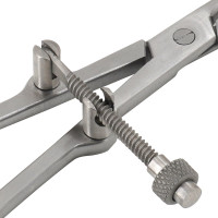 Pointed Fracture Reduction Clamp 5 1/2" Curved Left and Straight Right with Speed Lock